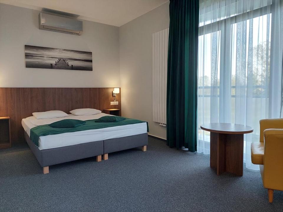 Eurohotel Baniocha Extérieur photo